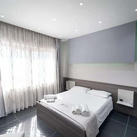 Royal Art H Duomo - Centro, By Clapa Group Maison d'hôtes Naples