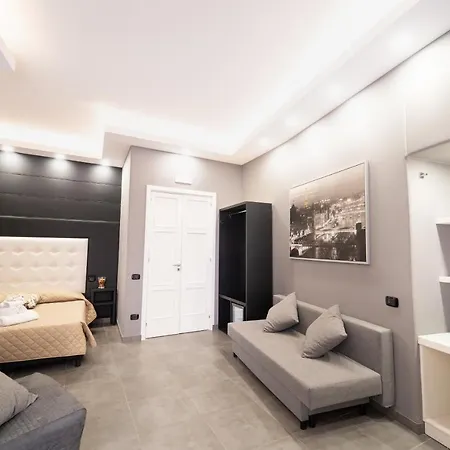 Penzion Royal Art H Duomo - Centro, By Clapa Group 5*